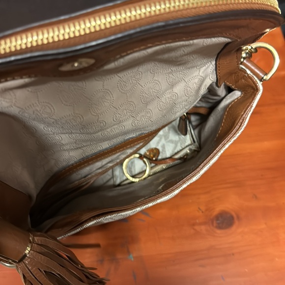 Michael Kors Signature Hamilton Medium Bag & Wallet - Picture 7 of 10